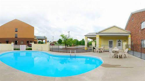Days Inn Lawrence Exterior photo